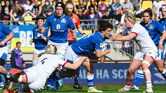 England and Italy womens rugby players