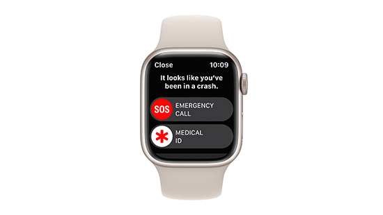 3 개의 화면에서 건강 메트릭이 포함 된 Apple Watch Series 8