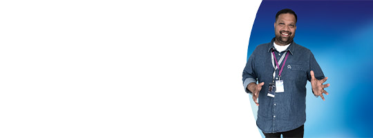 O2 store employee