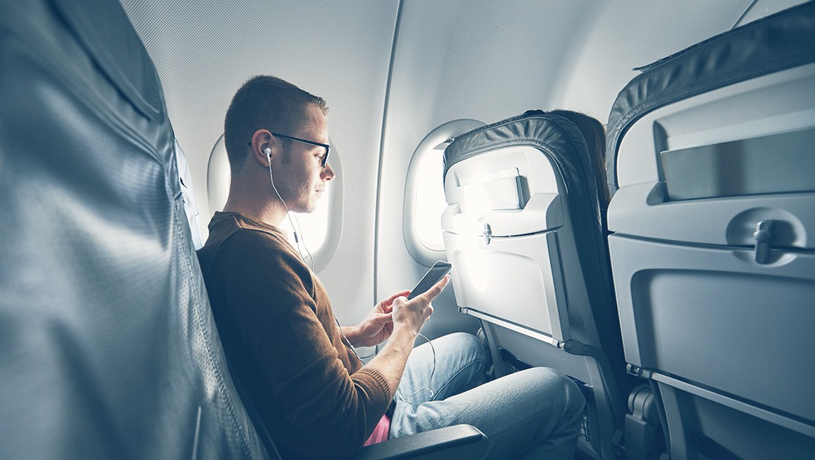 six-ways-tech-can-make-your-flight-better-overview-slice-05-1100-080518.jpg